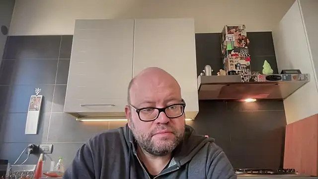 theitalianbear online show from 11/05/25, 08:36