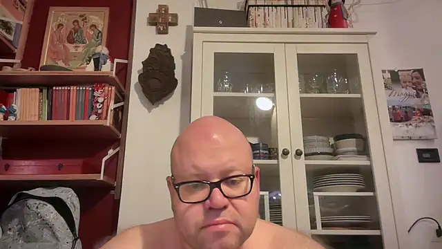 Snapshot of theitalianbear chatting on 05/24/26, 02:27 theitalianbear online show from 05/24/26, 02:27