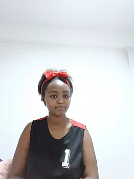 Snapshot of Prettyval77 chatting on 07/26/26, 06:54 Prettyval77 online show from 07/26/26, 06:54