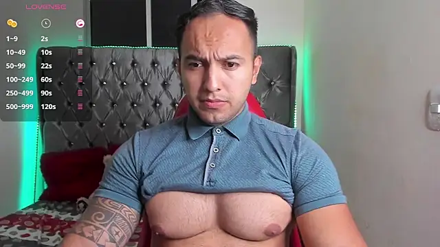 Snapshot of mrloganfuck1 chatting on 05/20/26, 05:35 mrloganfuck1 online show from 05/20/26, 05:35