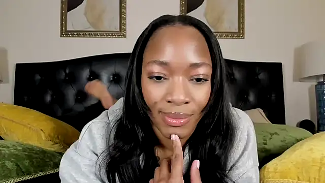 nicolesolace online show from 02/20/25, 02:02