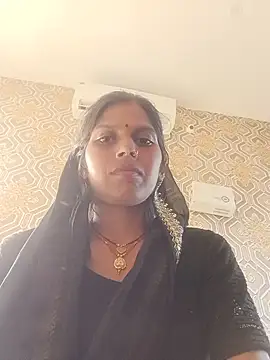 Horney Nikki online show from 08/02/26, 09:52