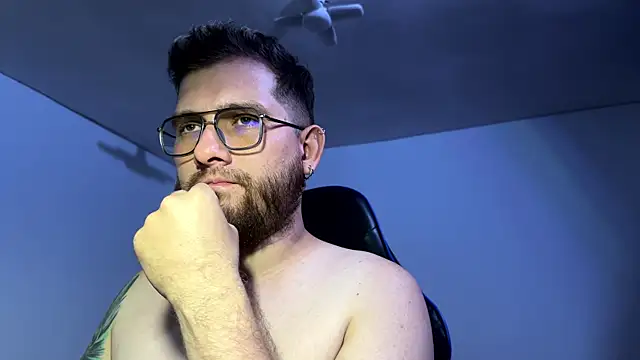 Axelsterling  online show from 07/31/26, 04:45
