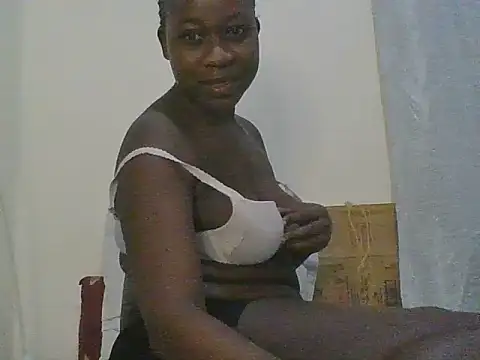 Snapshot of black_queenberry chatting on 07/31/26, 08:19 black queenberry online show from 07/31/26, 08:19