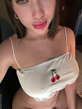 Snapshot of HannaBeckett chatting on 12/11/24, 03:45 HannaBeckett online show from 12/11/24, 03:45