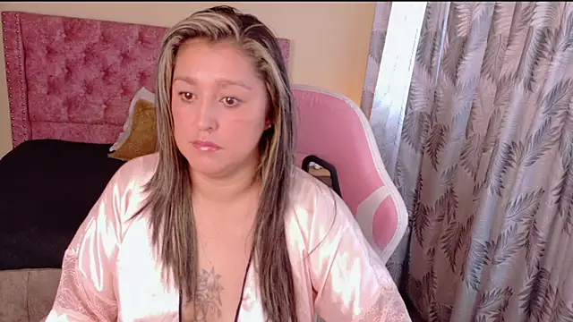 Snapshot of miss_chantall chatting on 08/04/26, 08:44 miss chantall online show from 08/04/26, 08:44