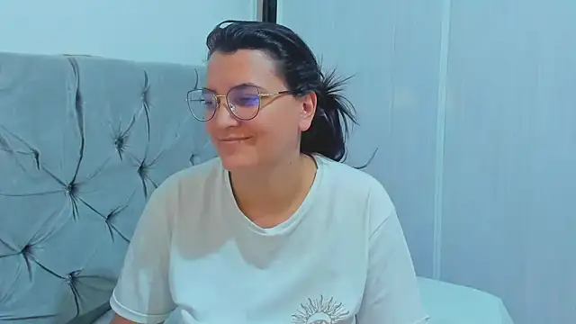 MARILYN GARCIA online show from 01/22/25, 02:15