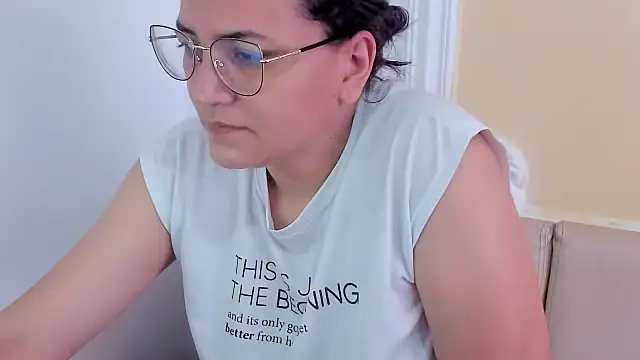 MARILYN GARCIA online show from 02/05/25, 02:48