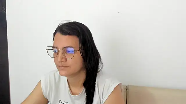 MARILYN GARCIA online show from 02/22/25, 03:58