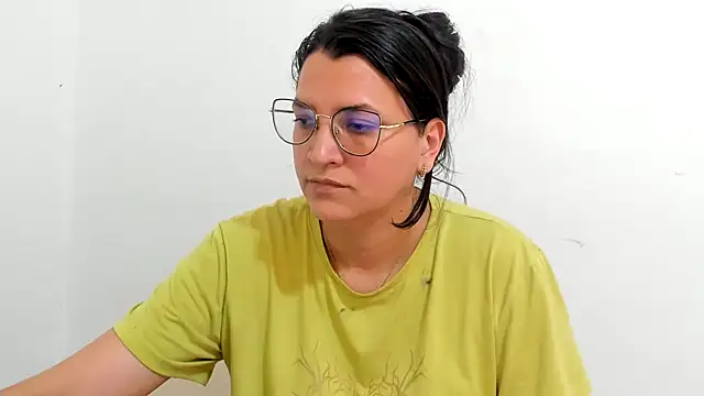 MARILYN GARCIA online show from 09/17/25, 04:19