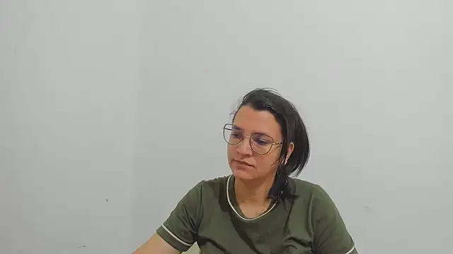 MARILYN GARCIA online show from 10/04/25, 01:42