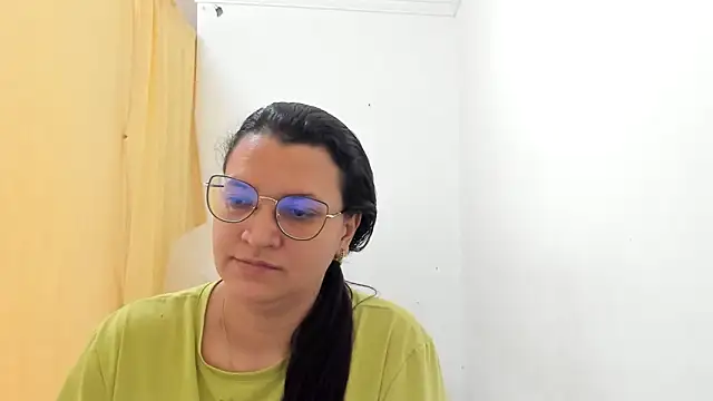 MARILYN GARCIA online show from 10/23/25, 02:16