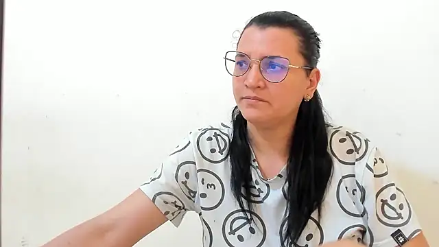 MARILYN GARCIA online show from 11/07/25, 04:51