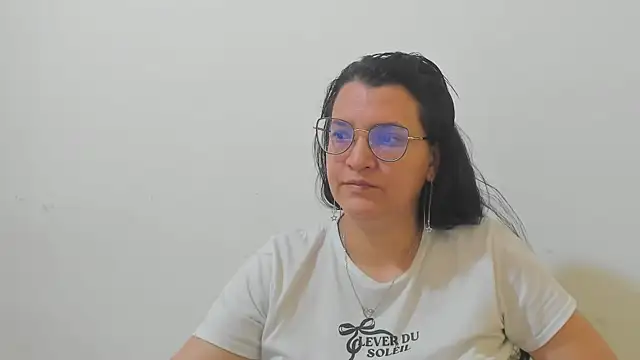 MARILYN GARCIA online show from 12/15/25, 02:54