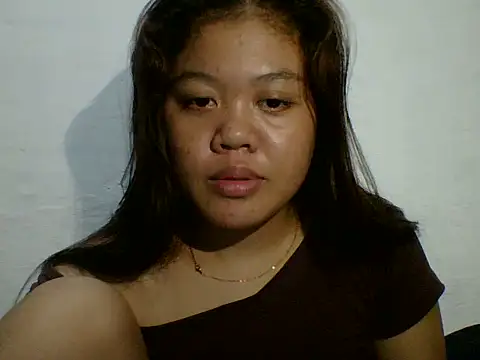 Snapshot of z0elyn chatting on 08/05/26, 03:04 z0elyn online show from 08/05/26, 03:04