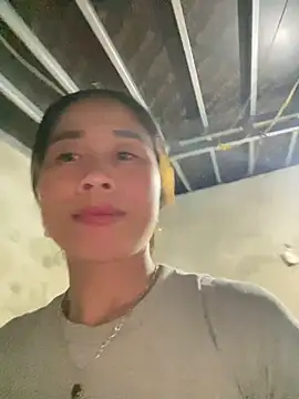 Snapshot of tinacum012 chatting on 08/05/26, 08:06 tinacum012 online show from 08/05/26, 08:06
