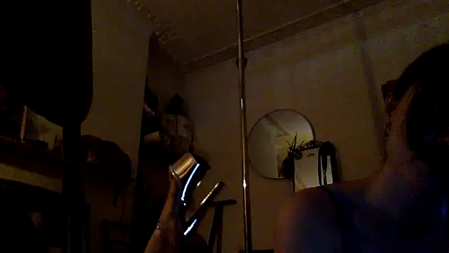 Snapshot of pole_rose_bud_xxx chatting on 08/06/26, 01:13 pole rose bud xxx online show from 08/06/26, 01:13