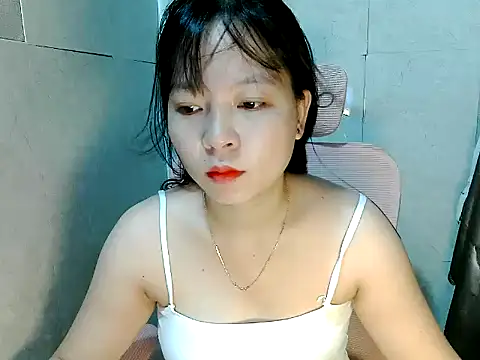 Snapshot of lulu-786 chatting on 08/06/26, 08:16 lulu-786 online show from 08/06/26, 08:16