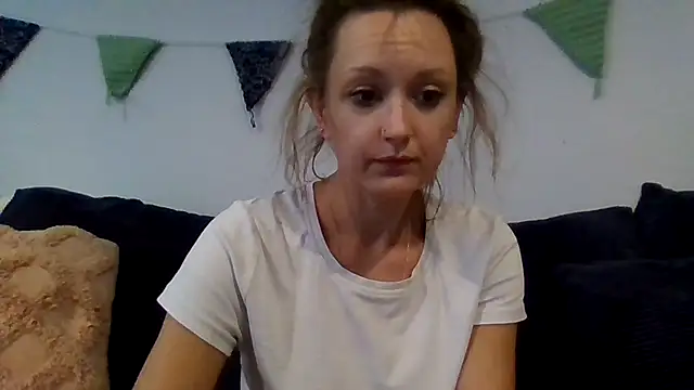 Snapshot of sensins_ chatting on 08/06/26, 05:04 sensins online show from 08/06/26, 05:04