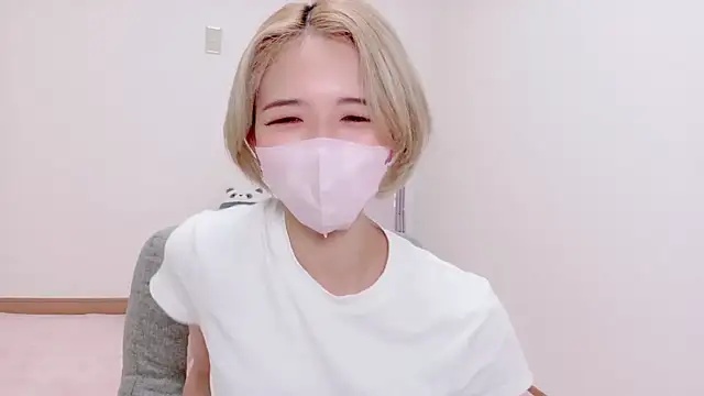 Snapshot of yun_pisu chatting on 08/08/26, 11:01 yun pisu online show from 08/08/26, 11:01