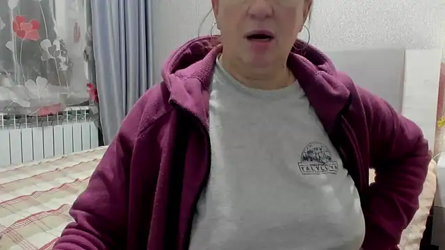 Snapshot of JUNOOO chatting on 01/19/25, 10:39 JUNOOO online show from 01/19/25, 10:39