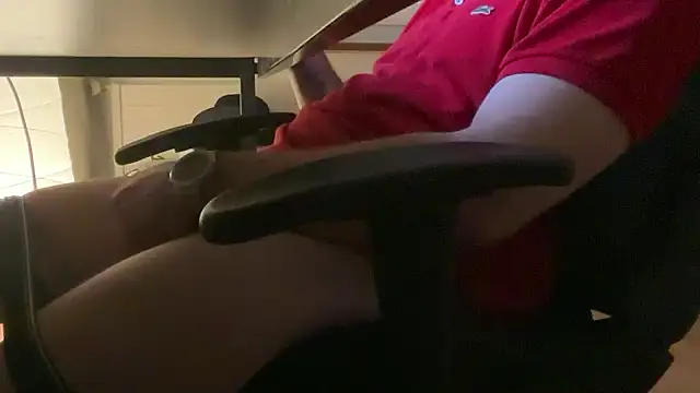 carlooos12 online show from 02/22/26, 05:33