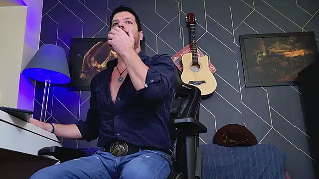 ChrisKox online show from 11/30/25, 03:54