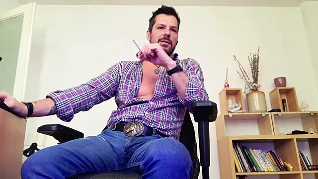 ChrisKox online show from 04/21/26, 04:41