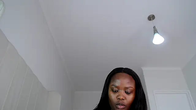 xBUSTY CANDYx online show from 04/16/26, 10:49