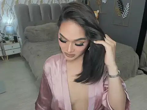 Snapshot of LegendaryNicole chatting on 09/29/25, 08:24 LegendaryNicole online show from 09/29/25, 08:24