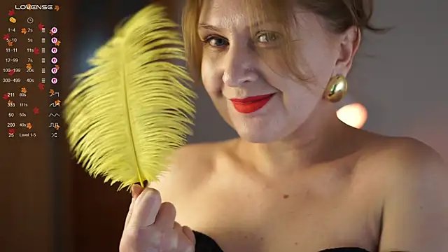 Snapshot of LitleSun chatting on 12/03/25, 08:40 LitleSun online show from 12/03/25, 08:40