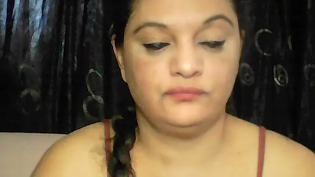 Snapshot of sweetnessangel chatting on 11/26/25, 08:59 sweetnessangel online show from 11/26/25, 08:59