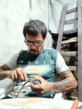 Snapshot of el_principe_hot chatting on 03/01/25, 04:47 el principe hot online show from 03/01/25, 04:47