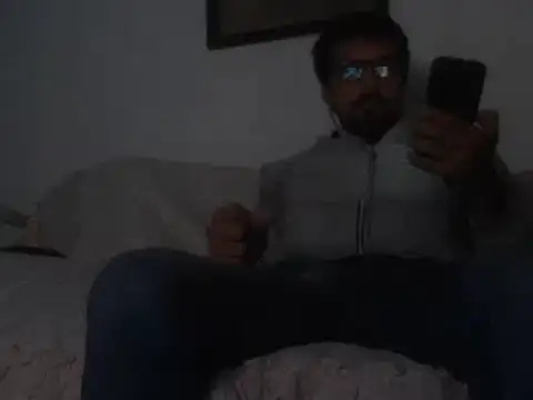 Snapshot of el_principe_hot chatting on 03/15/25, 05:30 el principe hot online show from 03/15/25, 05:30