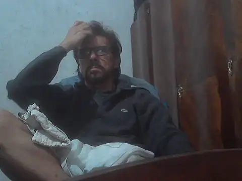 Snapshot of el_principe_hot chatting on 10/03/25, 02:41 el principe hot online show from 10/03/25, 02:41