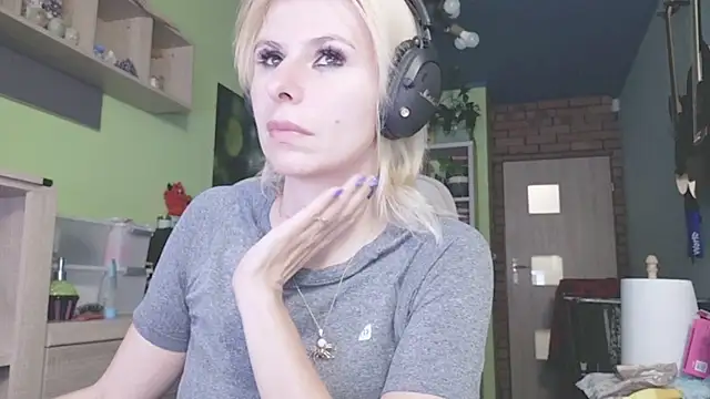 karmija online show from 11/24/25, 09:47