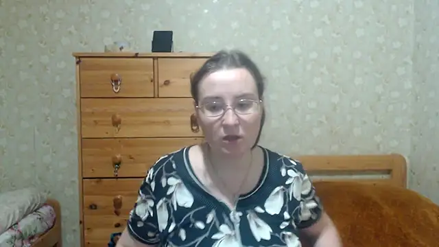 Smart Rose online show from 11/18/25, 04:44