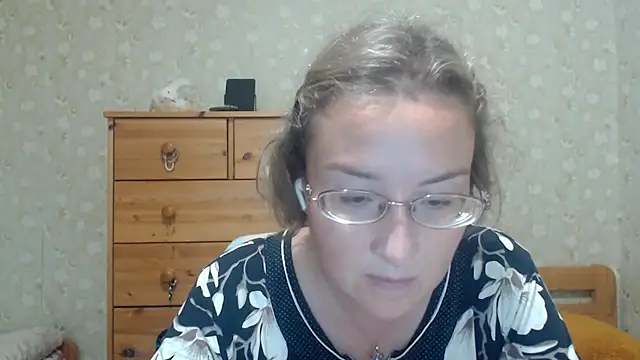 Snapshot of Smart_Rose chatting on 08/07/26, 12:51 Smart Rose online show from 08/07/26, 12:51
