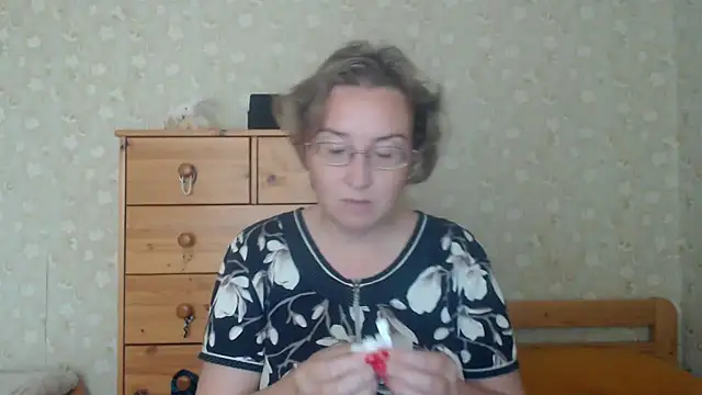 Snapshot of Smart_Rose chatting on 08/08/26, 02:30 Smart Rose online show from 08/08/26, 02:30