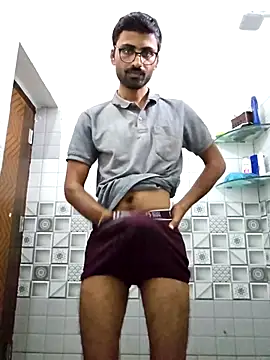 Snapshot of krishna8035 chatting on 10/26/25, 04:29 krishna8035 online show from 10/26/25, 04:29