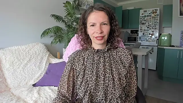 Snapshot of ChristinaGlory chatting on 06/19/26, 07:01 ChristinaGlory online show from 06/19/26, 07:01