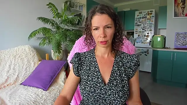 Snapshot of ChristinaGlory chatting on 07/15/26, 09:47 ChristinaGlory online show from 07/15/26, 09:47
