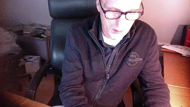 outlaw200 online show from 01/01/25, 02:42