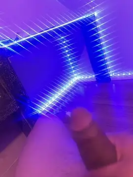 Snapshot of WLMGpa chatting on 01/18/25, 03:09 WLMGpa online show from 01/18/25, 03:09