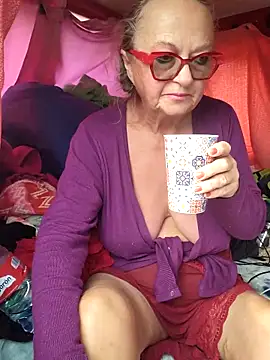 MucMilf59 online show from 03/12/25, 08:30