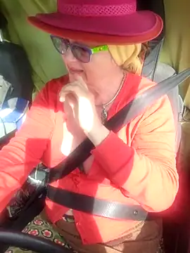 MucMilf59 online show from 03/25/26, 12:44