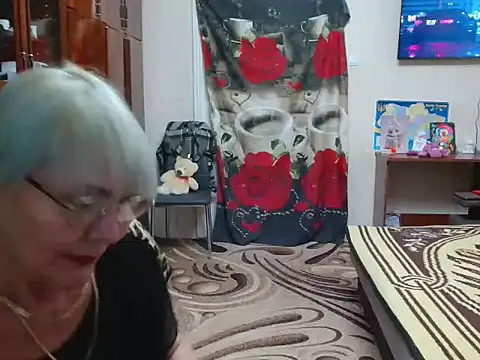 Snapshot of JenaCheim chatting on 12/11/24, 10:38 JenaCheim online show from 12/11/24, 10:38