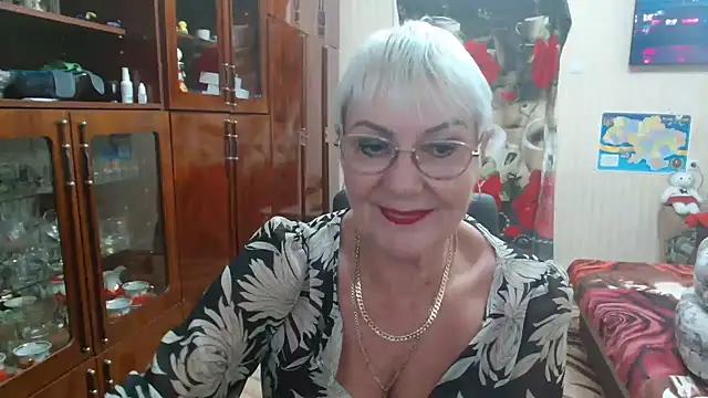 Snapshot of JenaCheim chatting on 10/07/25, 05:48 JenaCheim online show from 10/07/25, 05:48