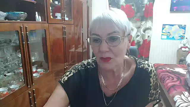 Snapshot of JenaCheim chatting on 10/13/25, 07:25 JenaCheim online show from 10/13/25, 07:25