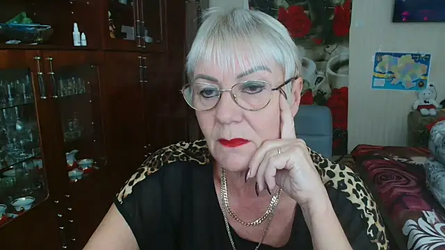 Snapshot of JenaCheim chatting on 10/15/25, 07:30 JenaCheim online show from 10/15/25, 07:30